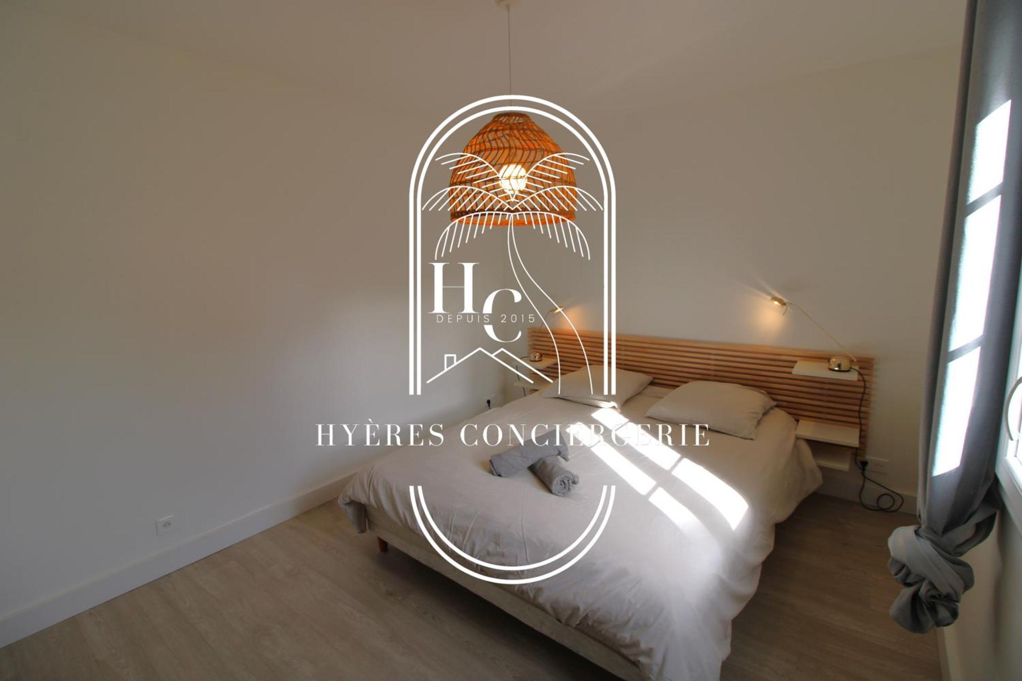 Duplex Au Coeur Du Port D'Hyeres- Plages Parking By Hc Kültér fotó