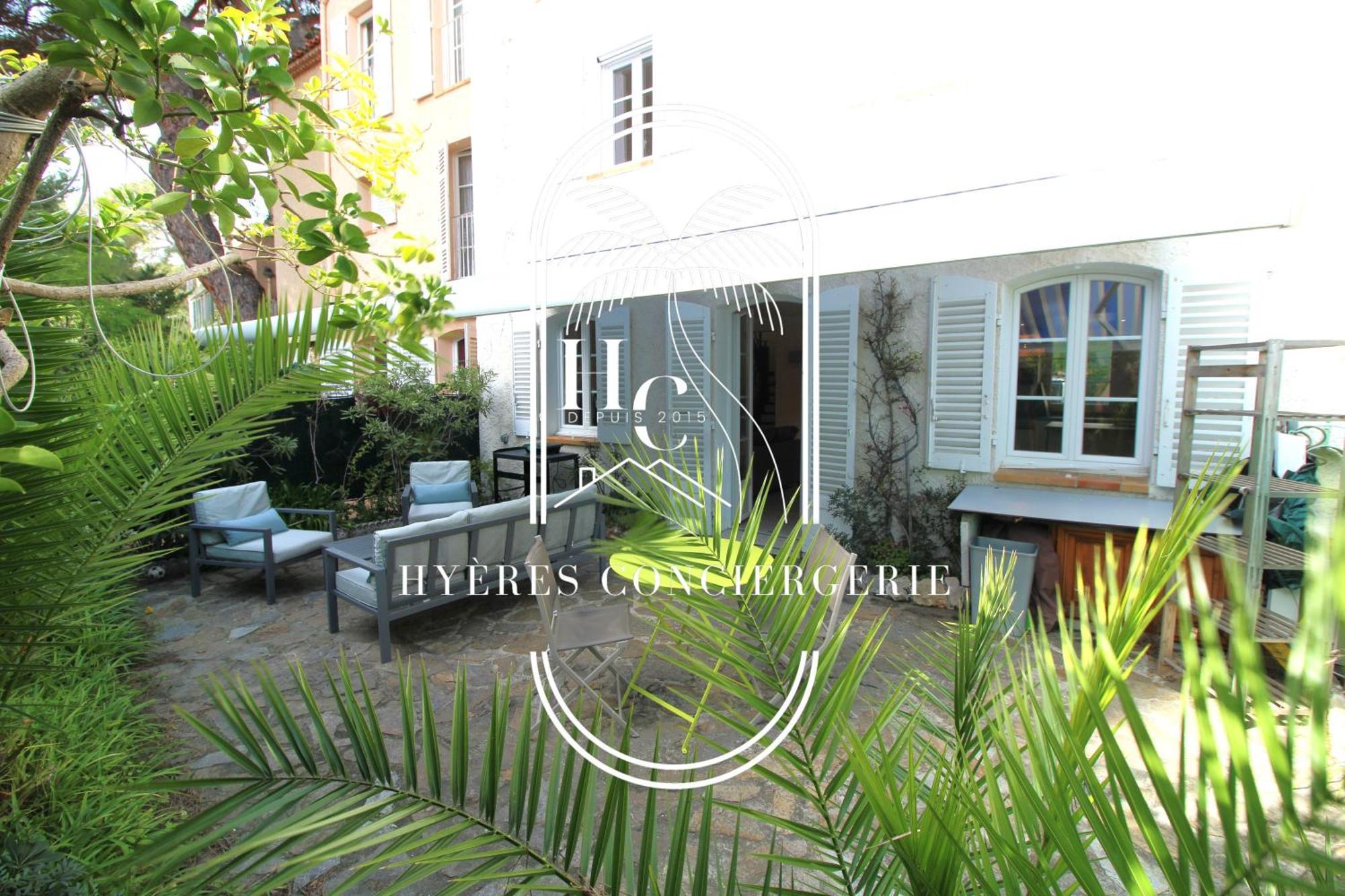 Duplex Au Coeur Du Port D'Hyeres- Plages Parking By Hc Kültér fotó